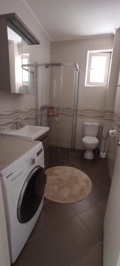 Apartment Leonis Belgrado Esterno foto