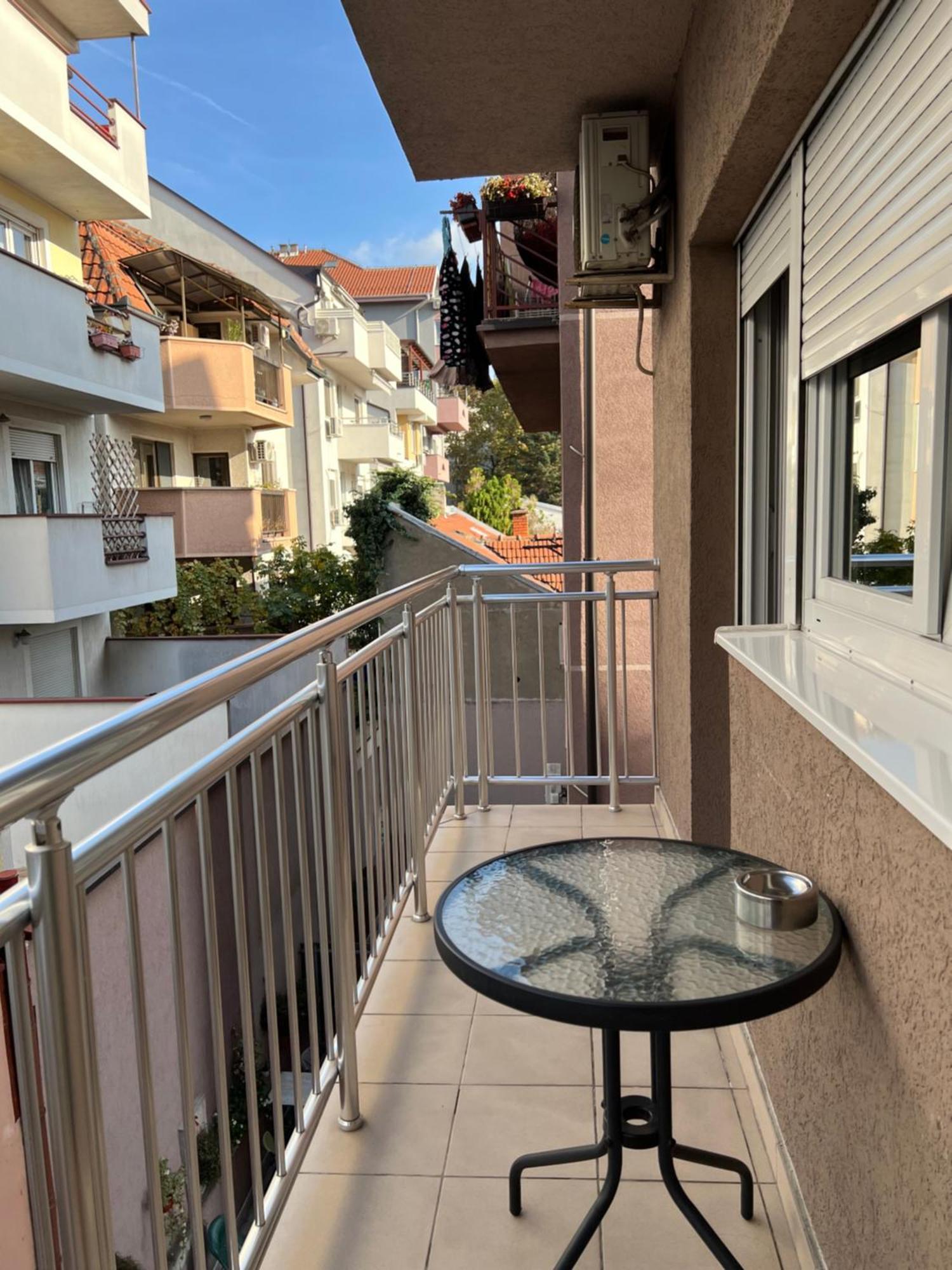 Apartment Leonis Belgrado Esterno foto