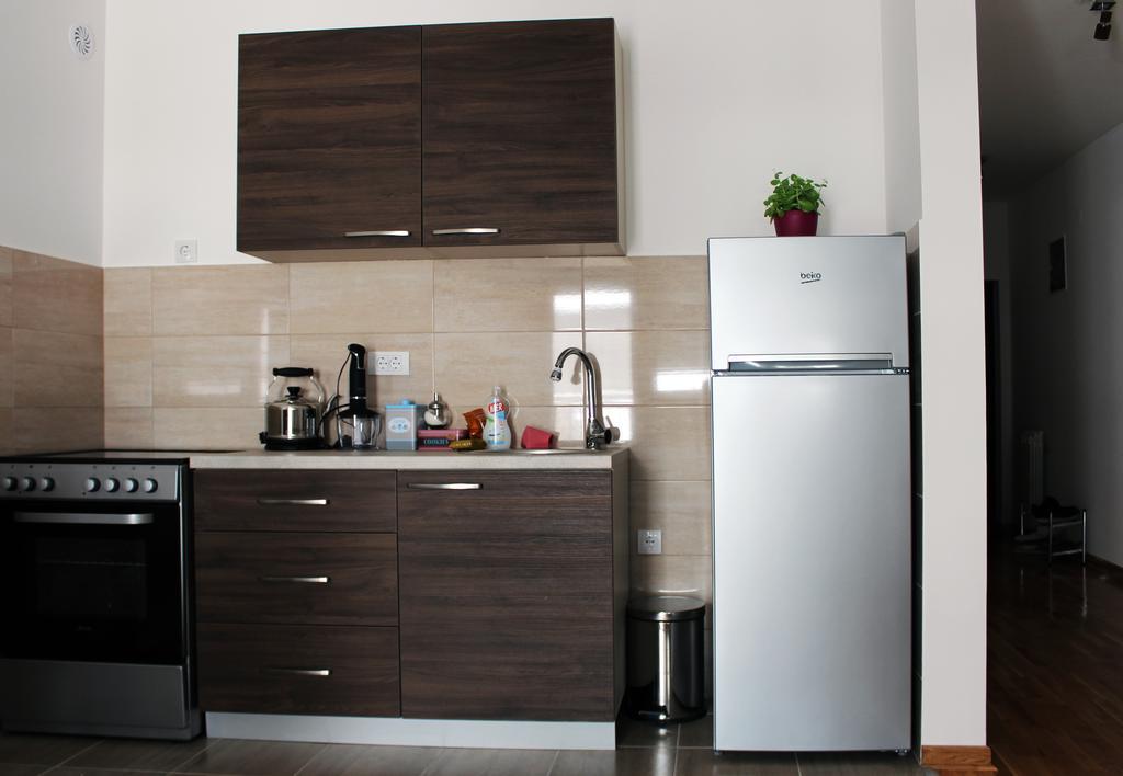 Apartment Leonis Belgrado Esterno foto